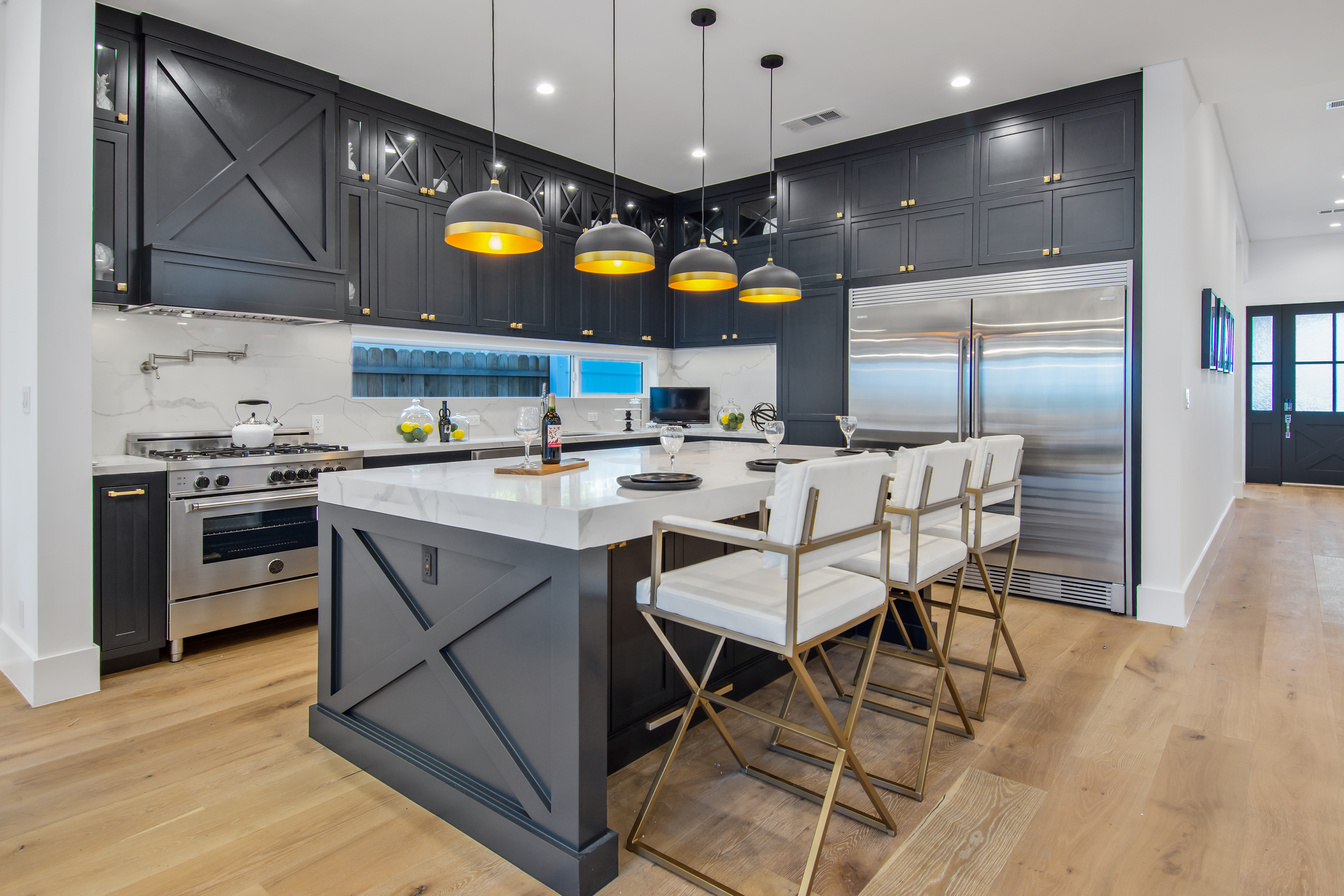 Custom home remodeling example 31